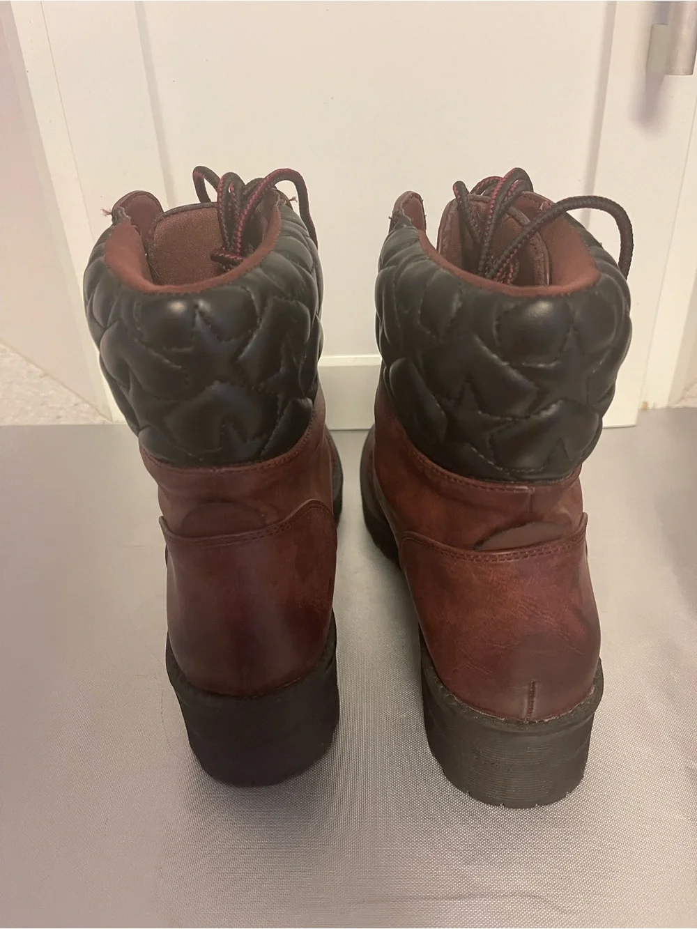 Mia Mackenzie Boots Women’s Burgundy Faux Leather Combats Boots Sz 8.5M
